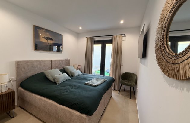 Herverkoop - Villa -
Finestrat