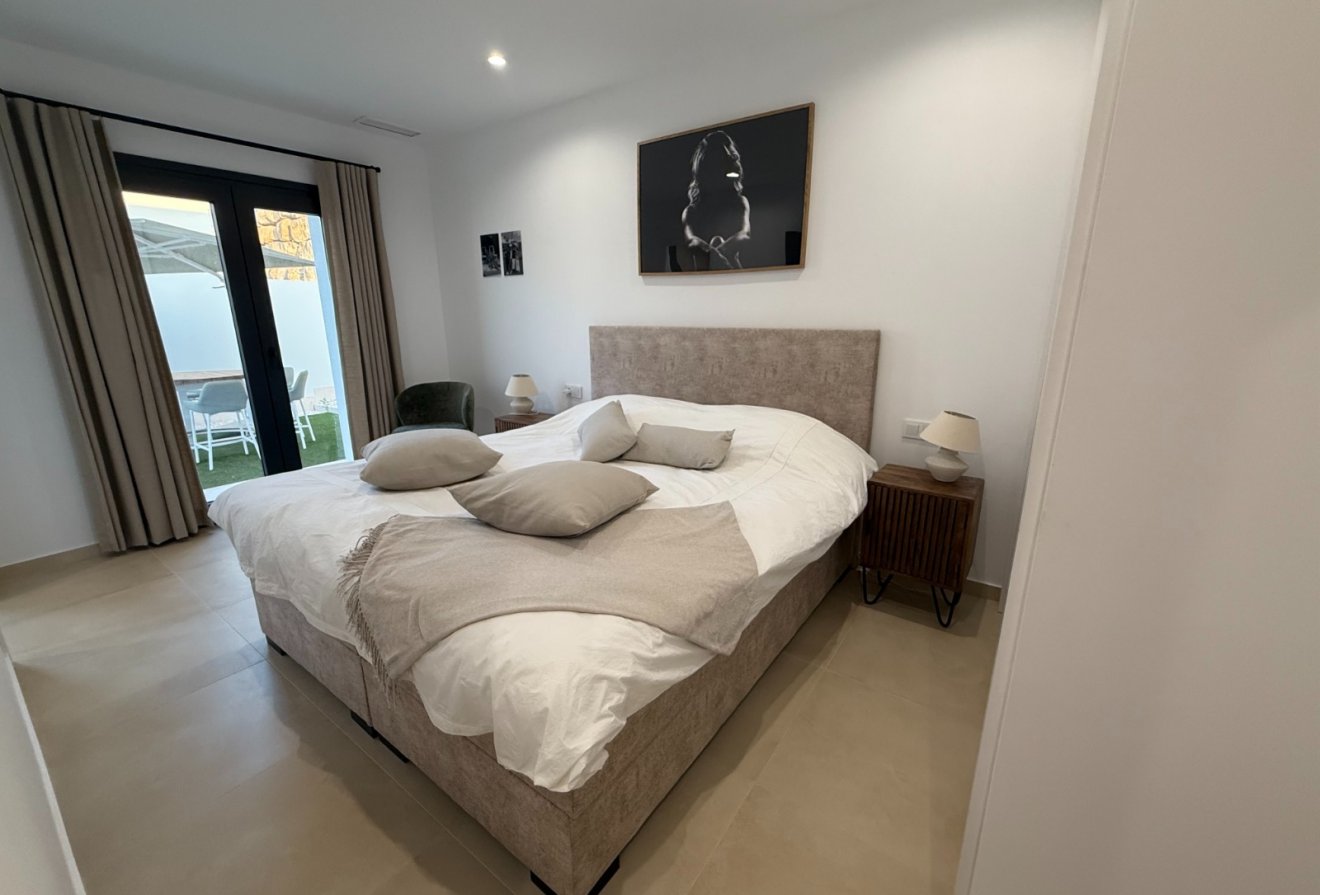 Herverkoop - Villa -
Finestrat