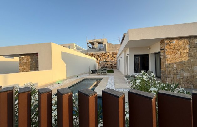 Herverkoop - Villa -
Finestrat