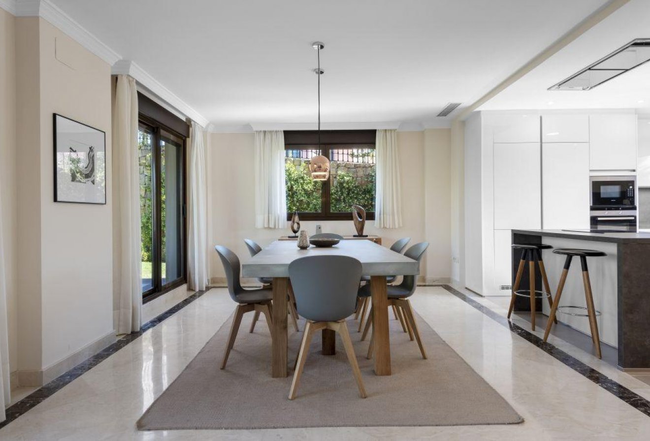 Nieuwbouw  - Geschakelde woning -
Estepona - Azata Golf Estepona Oeste