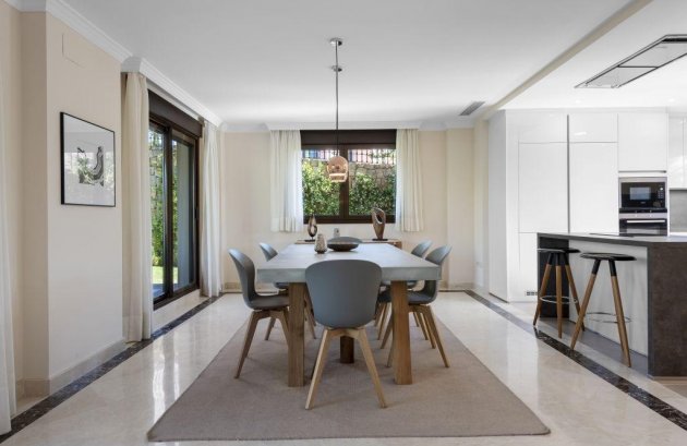 Nieuwbouw  - Geschakelde woning -
Estepona - Azata Golf Estepona Oeste