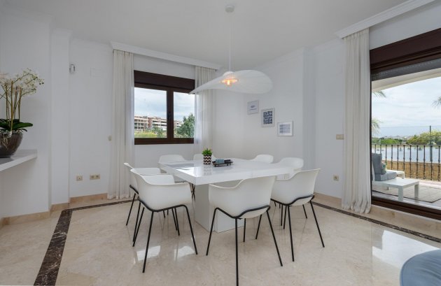 Nieuwbouw  - Geschakelde woning -
Estepona - Azata Golf Estepona Oeste