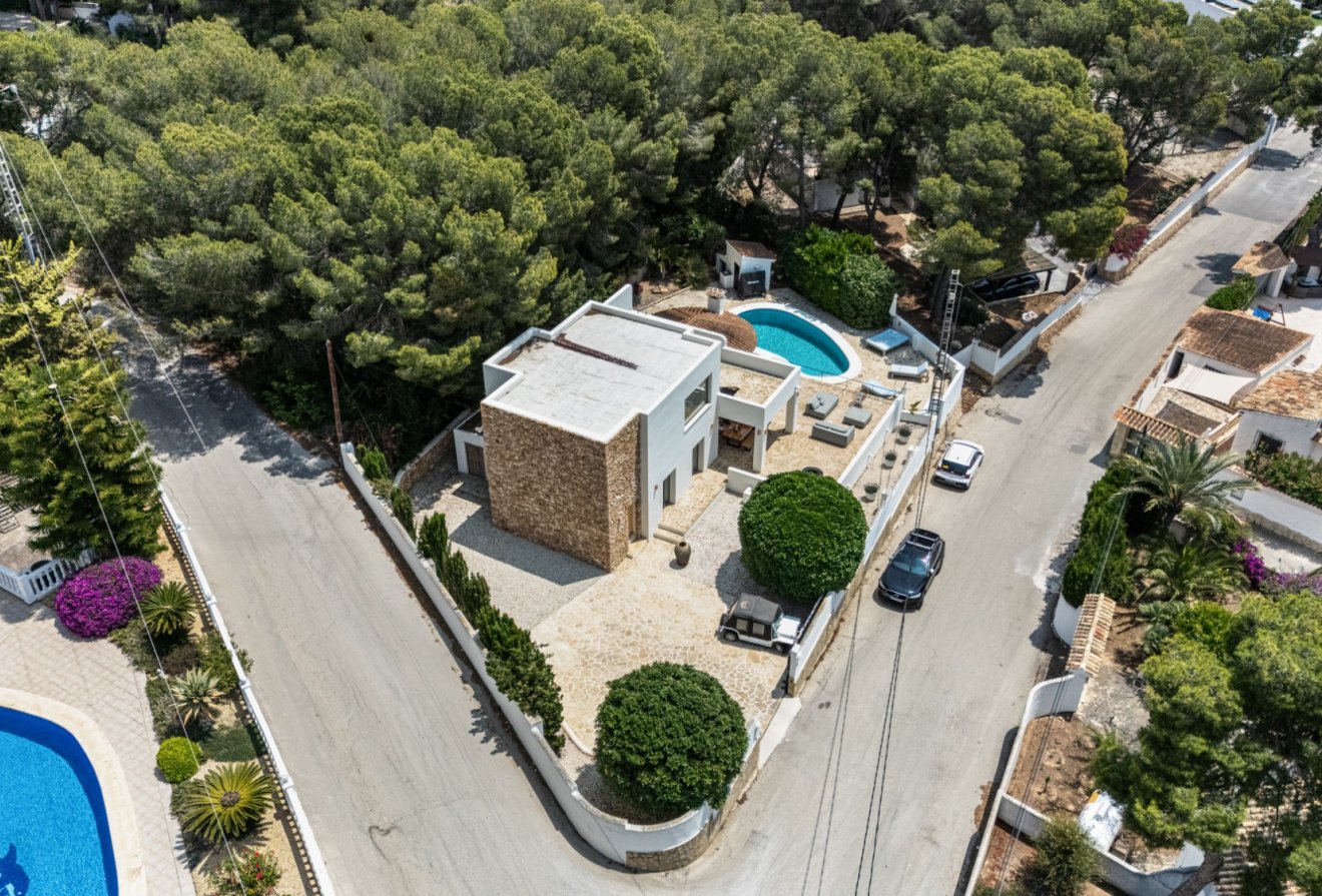 Resale - Villa -
Moraira - Andrago