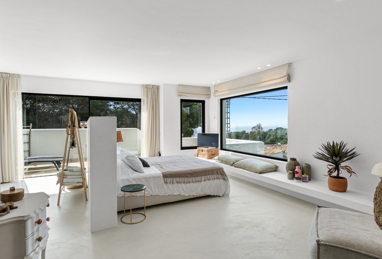 Resale - Villa -
Moraira - Andrago