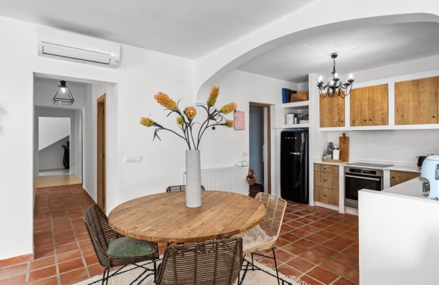 Resale - Villa -
Moraira - Andrago