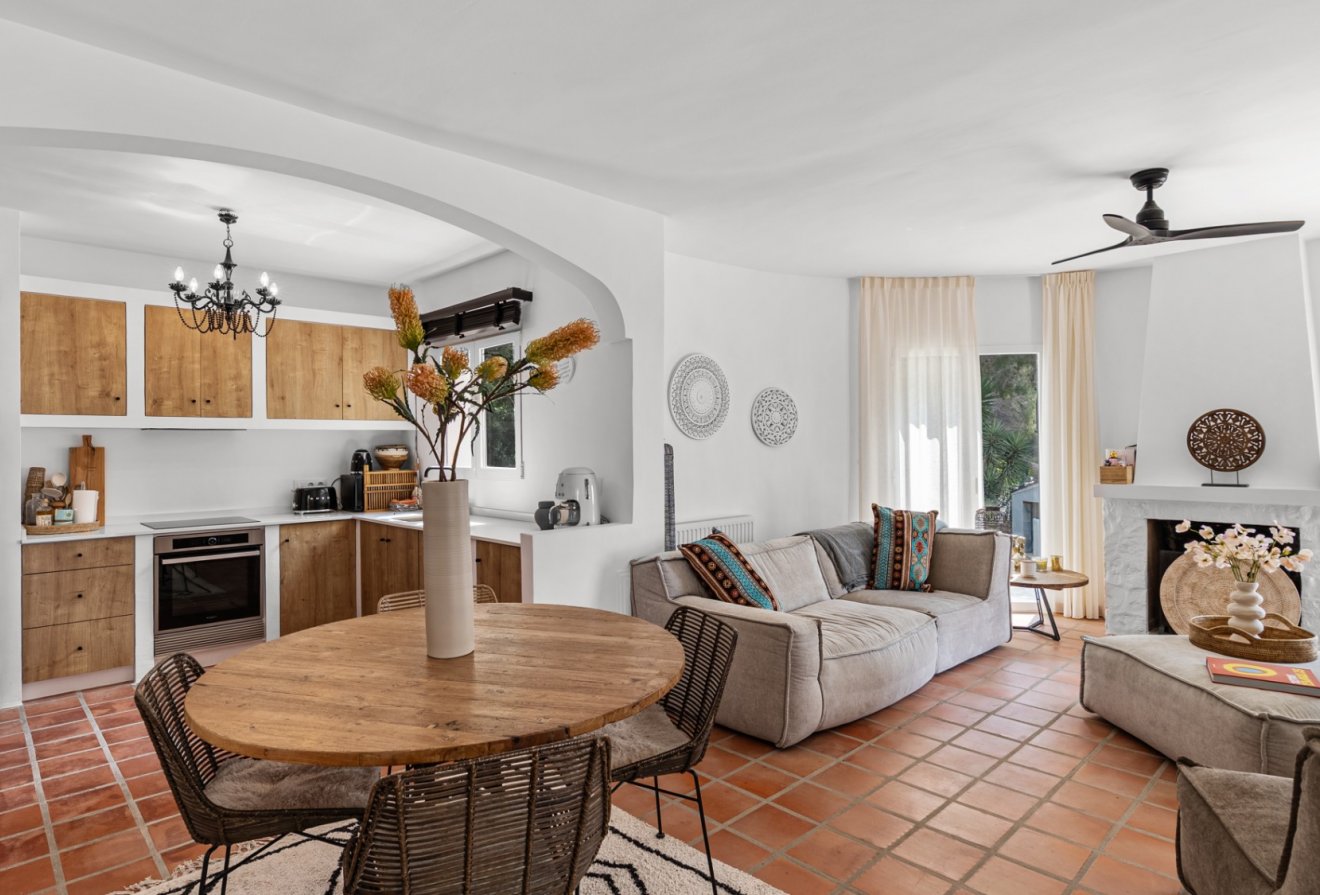 Resale - Villa -
Moraira - Andrago