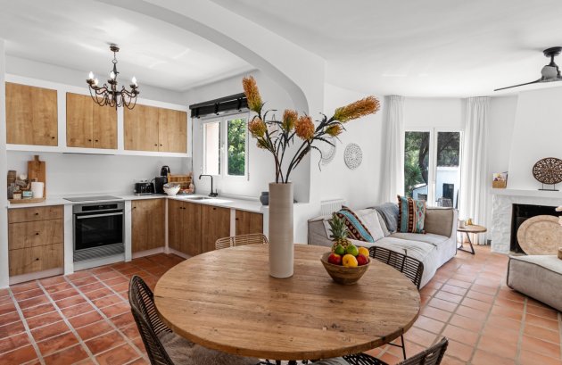 Resale - Villa -
Moraira - Andrago