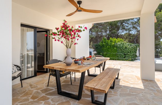 Resale - Villa -
Moraira - Andrago