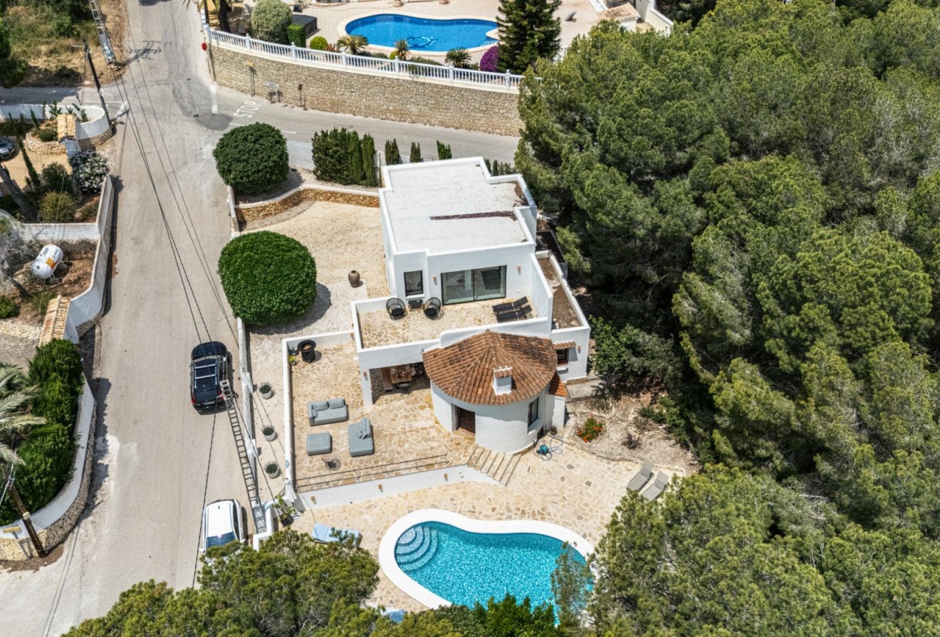Resale - Villa -
Moraira - Andrago
