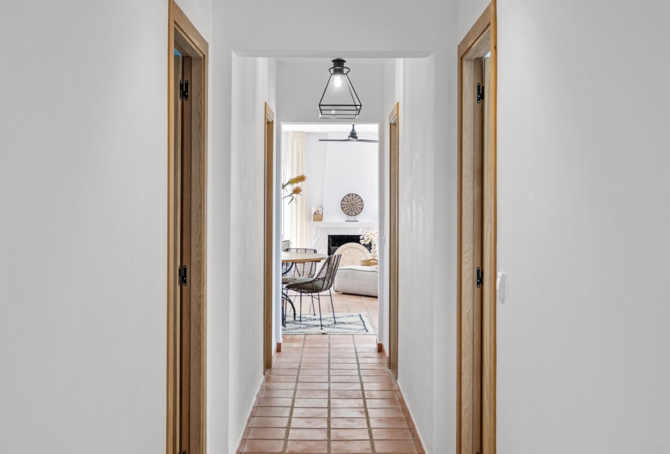 Resale - Villa -
Moraira - Andrago