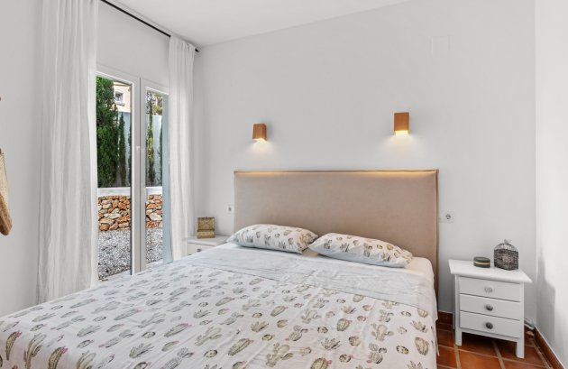 Resale - Villa -
Moraira - Andrago