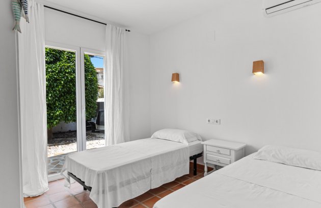 Resale - Villa -
Moraira - Andrago