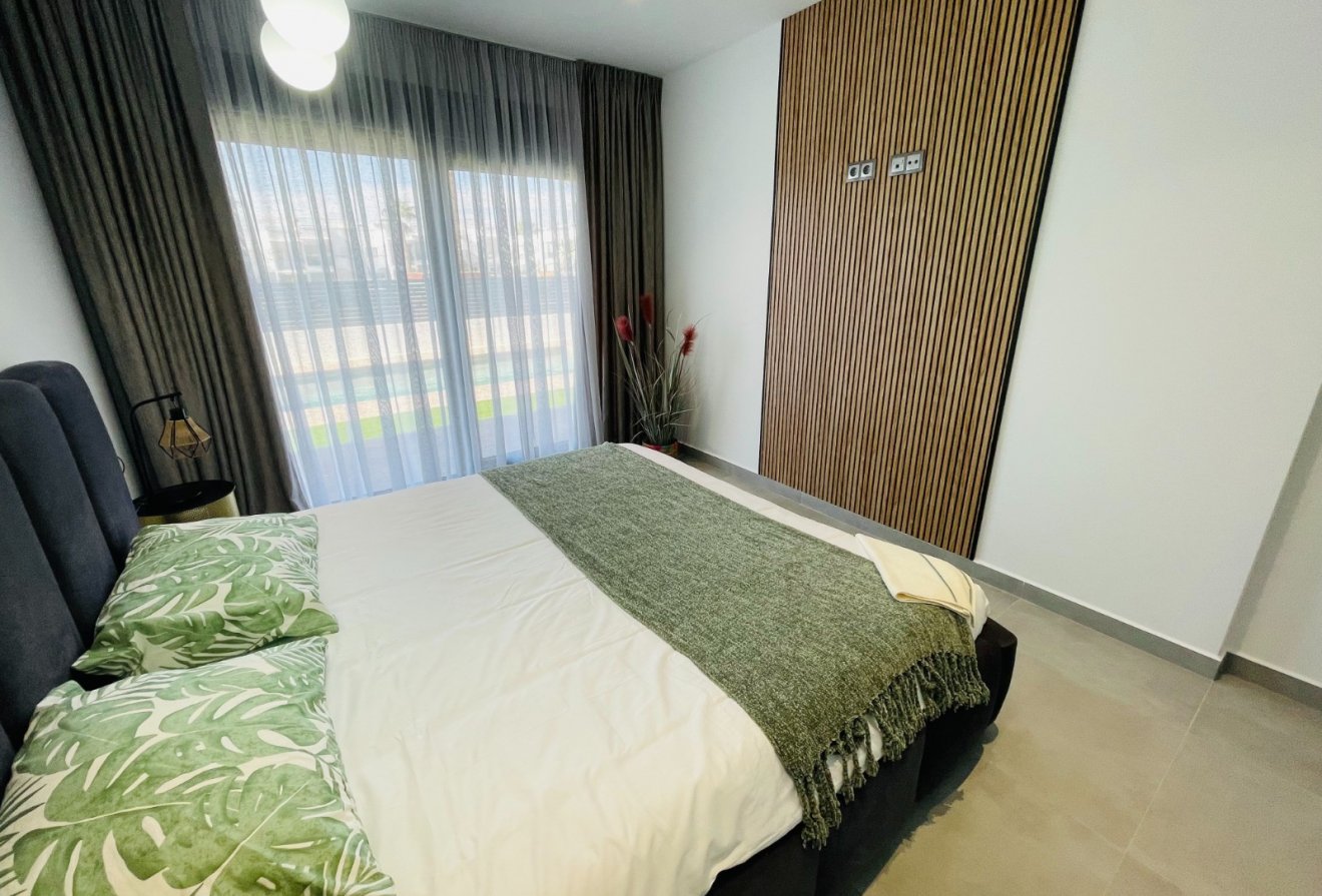 Nieuwbouw  - Villa -
Torrevieja