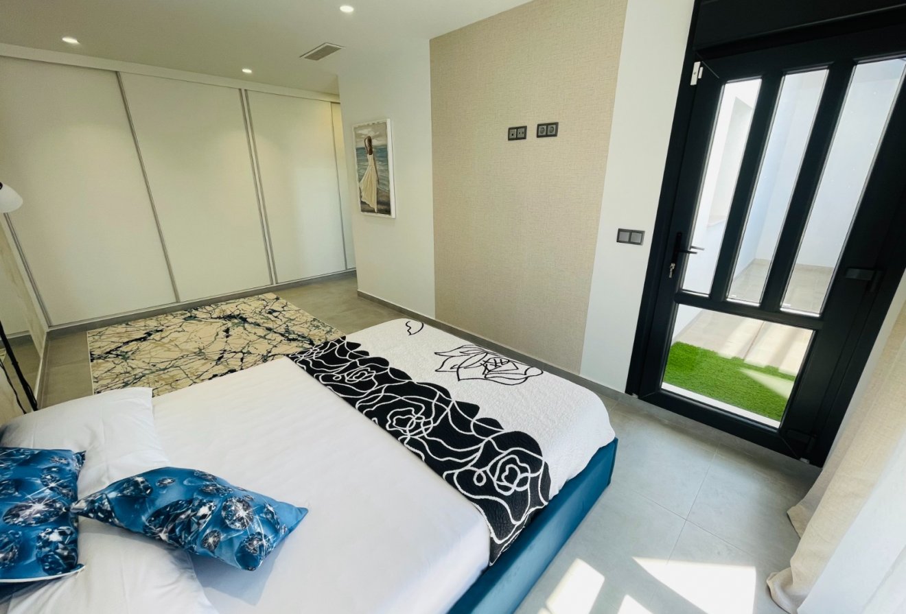 Nieuwbouw  - Villa -
Torrevieja