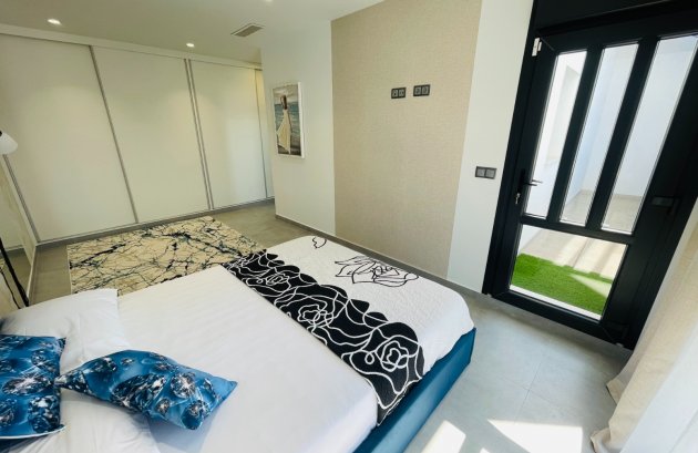 Nieuwbouw  - Villa -
Torrevieja