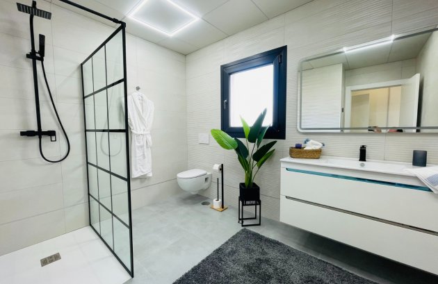 Nieuwbouw  - Villa -
Torrevieja