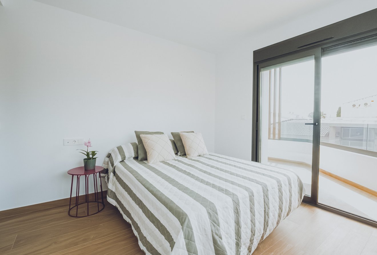 New Build - Penthouse -
Redován