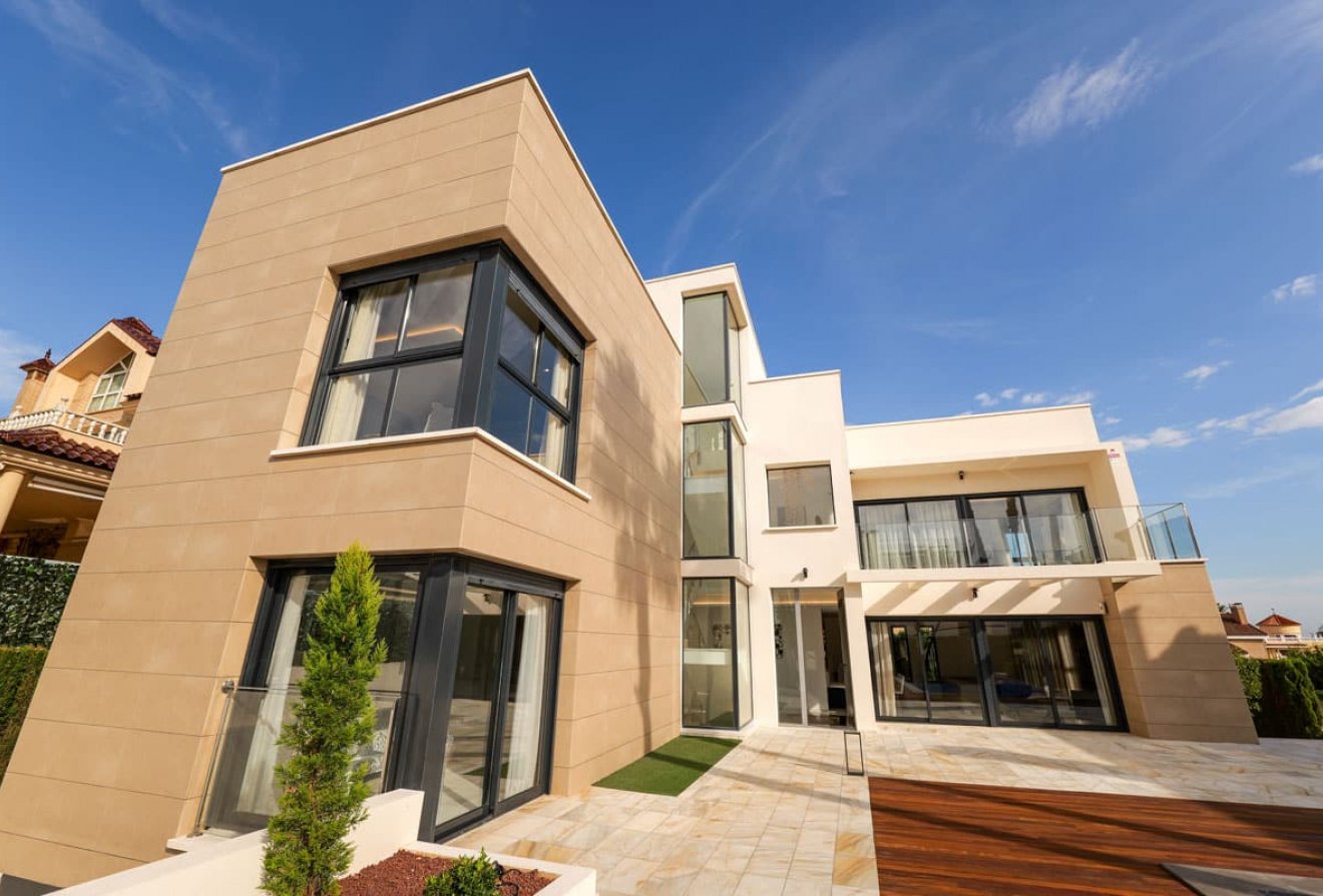New Build - Villa -
Torrevieja