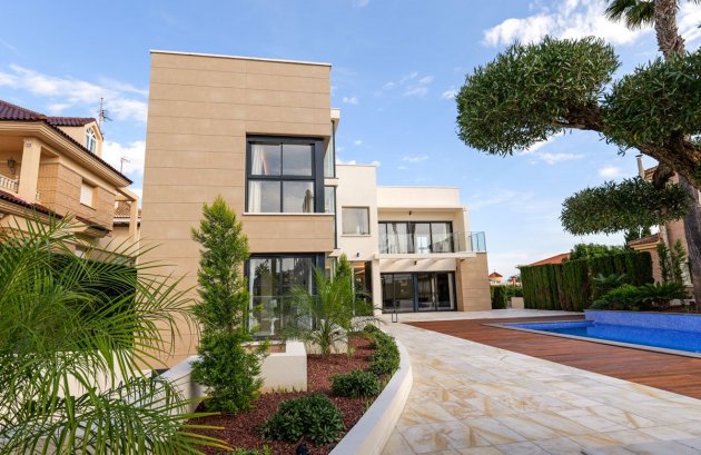 New Build - Villa -
Torrevieja