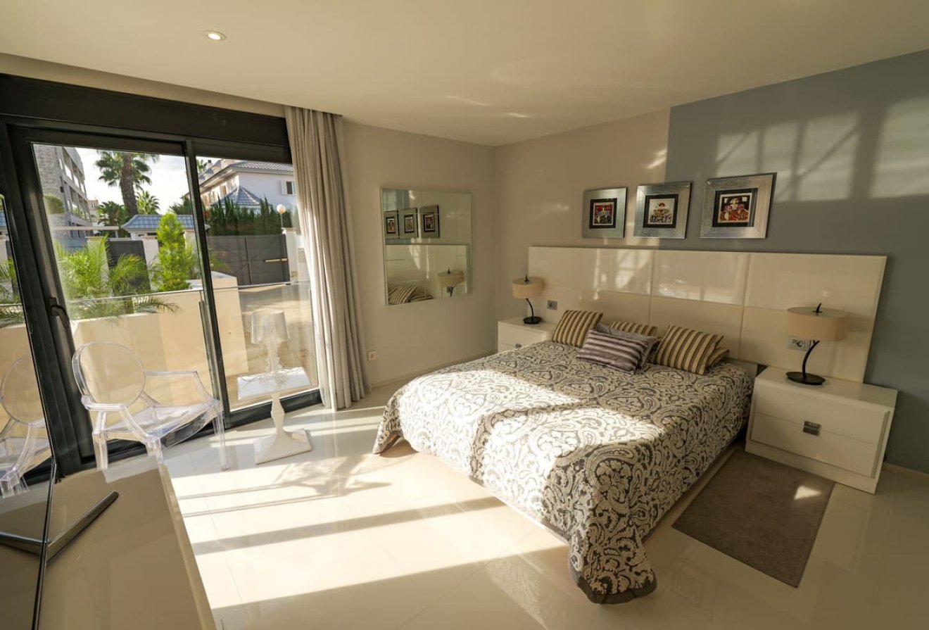 New Build - Villa -
Torrevieja