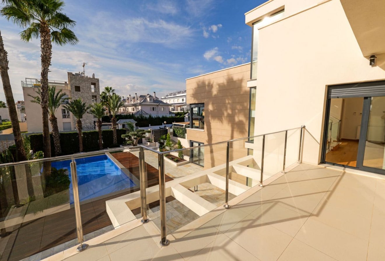 New Build - Villa -
Torrevieja