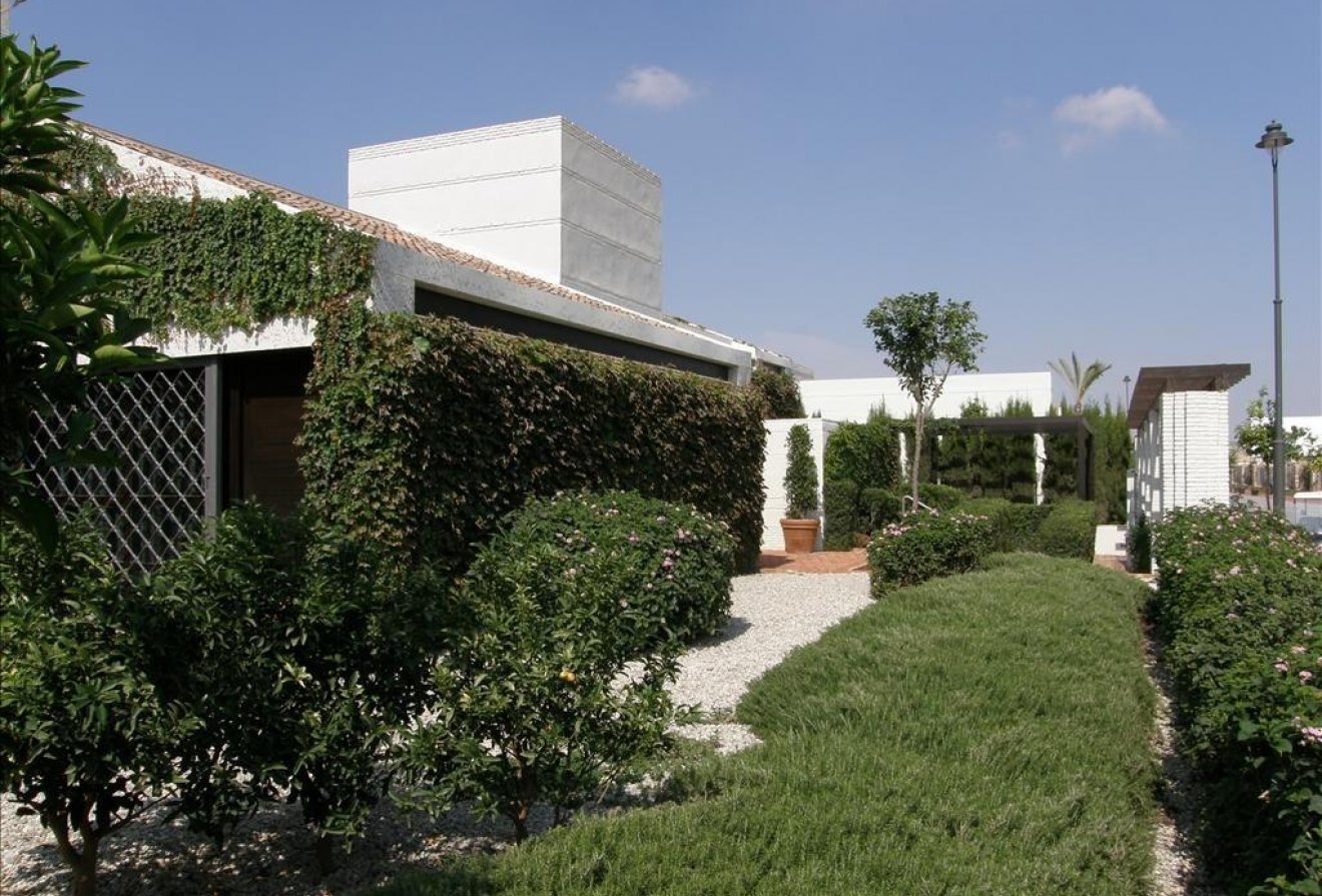 Nieuwbouw  - Geschakelde woning -
Peraleja Golf