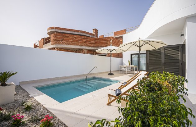 Nieuwbouw - Geschakelde woning -
Torrevieja
