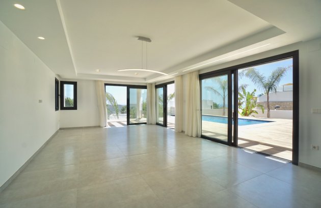 Herverkoop - Villa -
Moraira - Benimeit