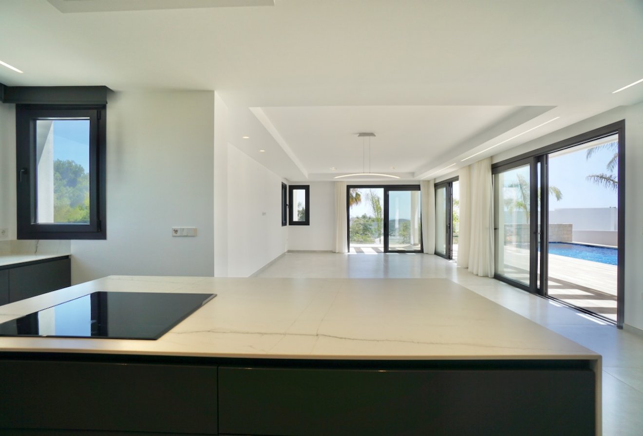 Herverkoop - Villa -
Moraira - Benimeit