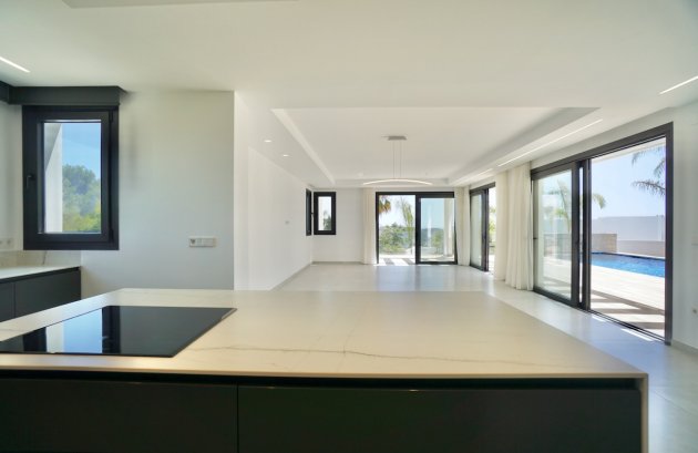 Herverkoop - Villa -
Moraira - Benimeit