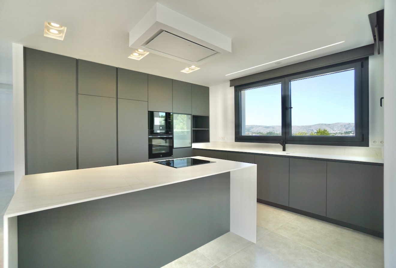 Herverkoop - Villa -
Moraira - Benimeit