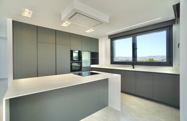 Herverkoop - Villa -
Moraira - Benimeit