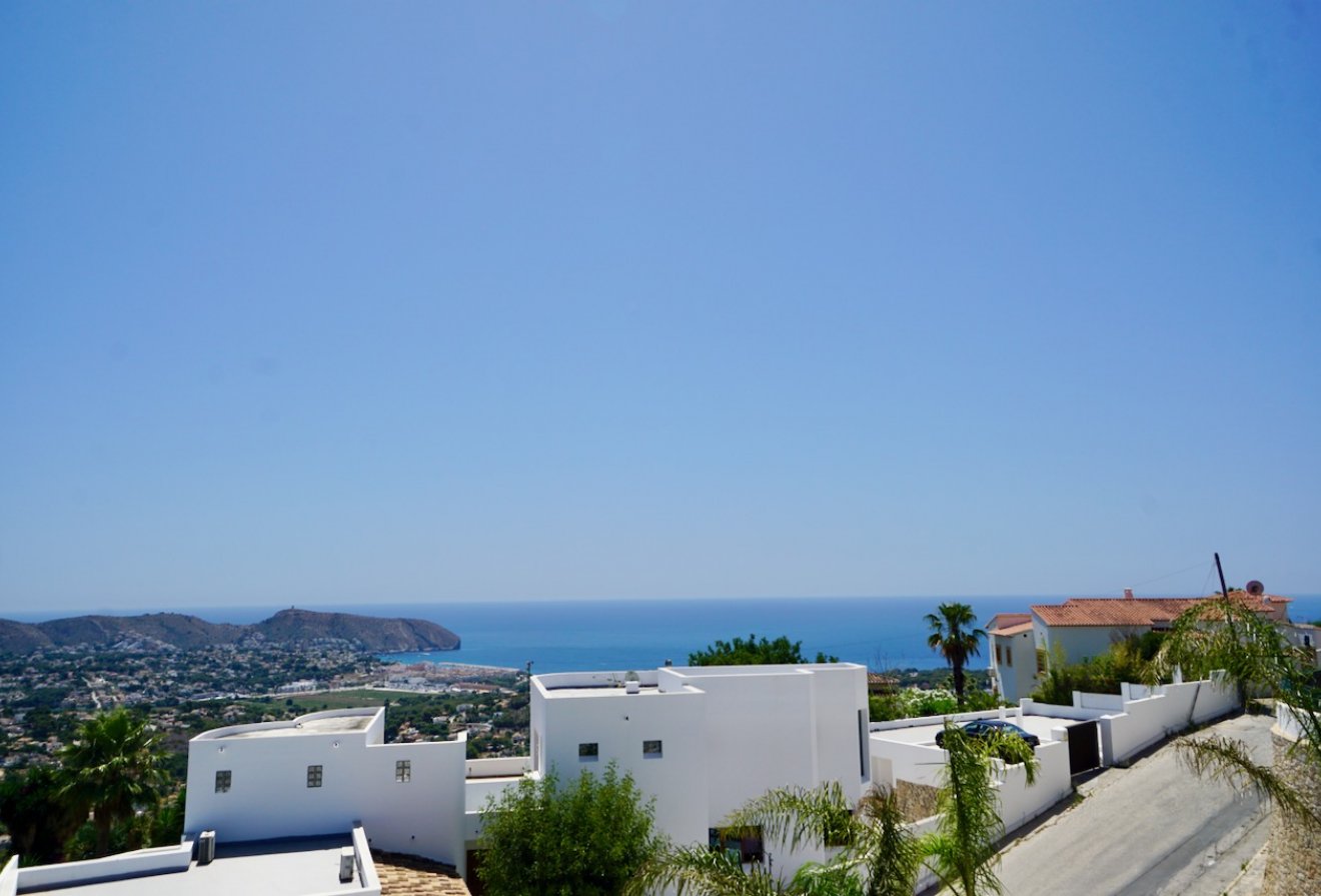 Herverkoop - Villa -
Moraira - Benimeit