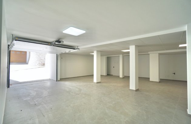 Herverkoop - Villa -
Moraira - Benimeit