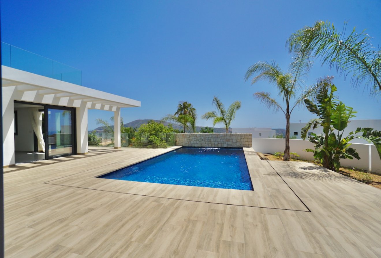 Herverkoop - Villa -
Moraira - Benimeit