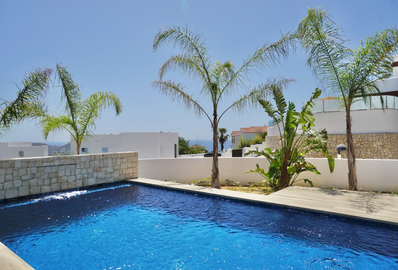 Herverkoop - Villa -
Moraira - Benimeit