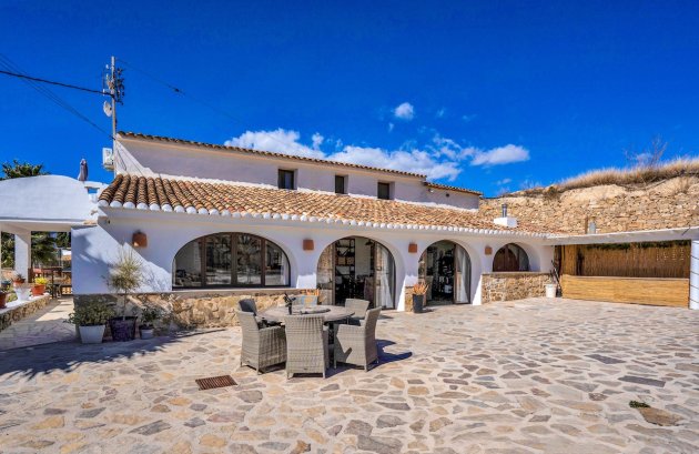 Herverkoop - Villa -
Benissa - Partida Llenes