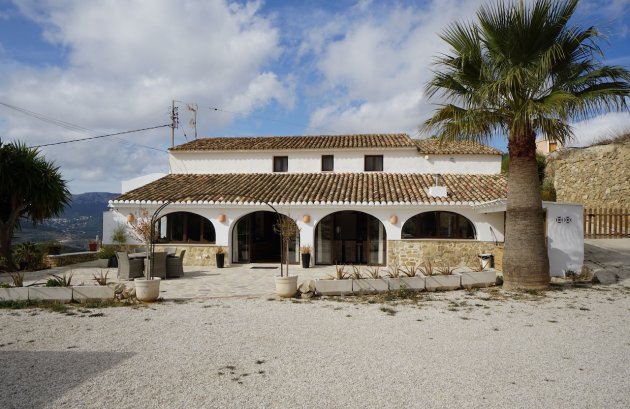 Herverkoop - Villa -
Benissa - Partida Llenes