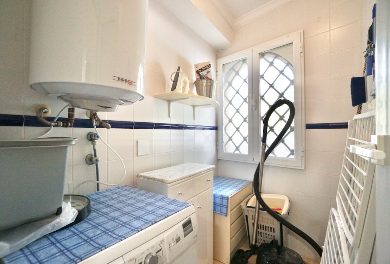 Resale - Apartment / flat -
Moraira - Moraira Centre