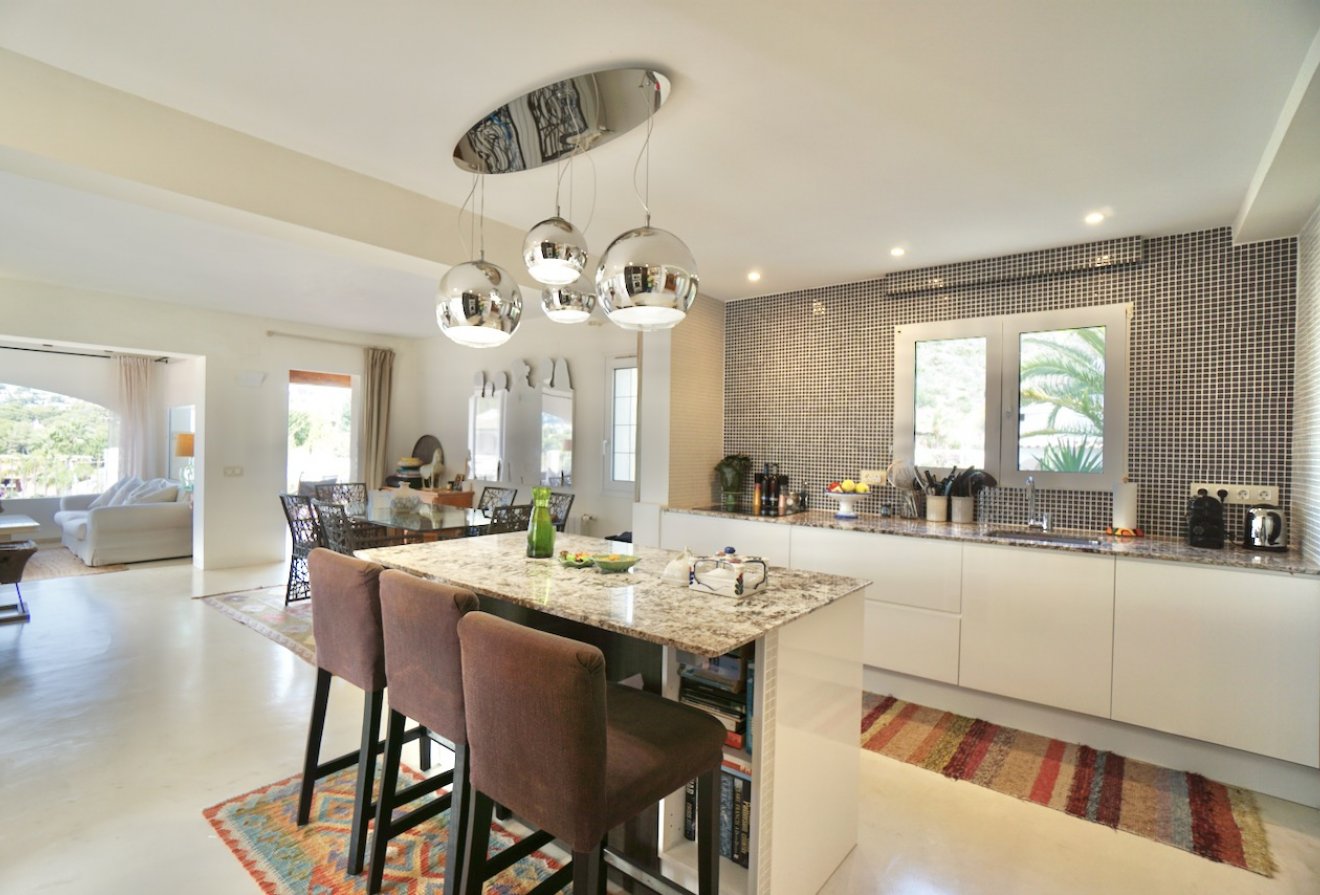 Herverkoop - Villa -
Moraira - El Portet