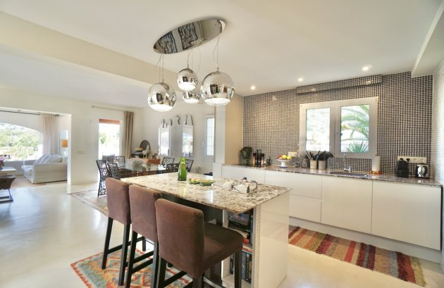 Herverkoop - Villa -
Moraira - El Portet