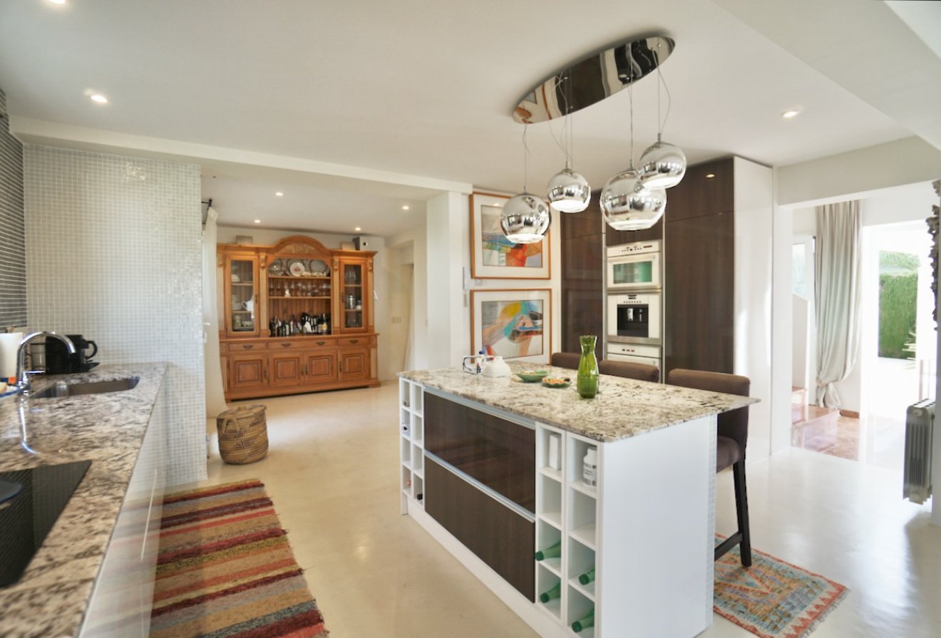 Herverkoop - Villa -
Moraira - El Portet