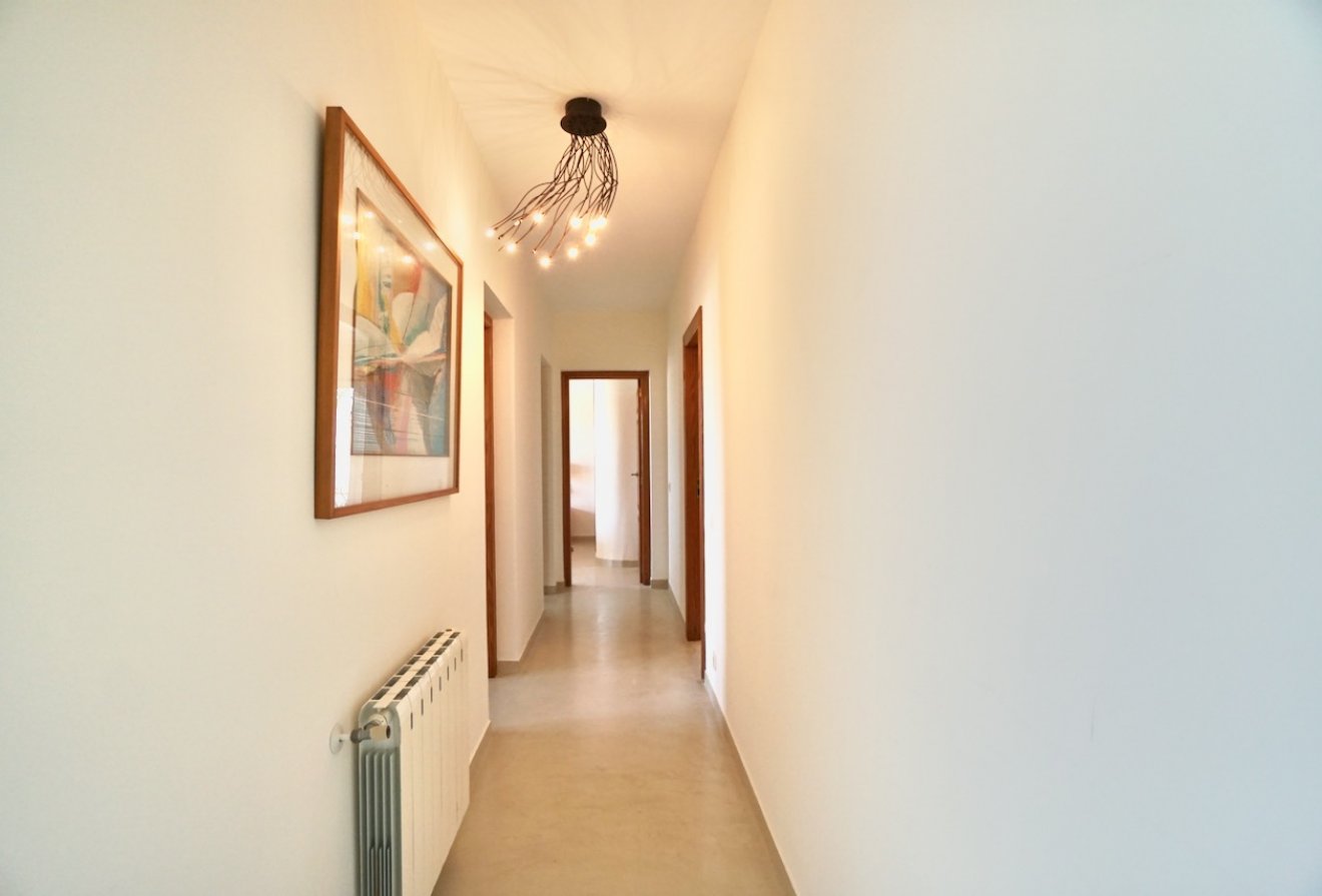Herverkoop - Villa -
Moraira - El Portet
