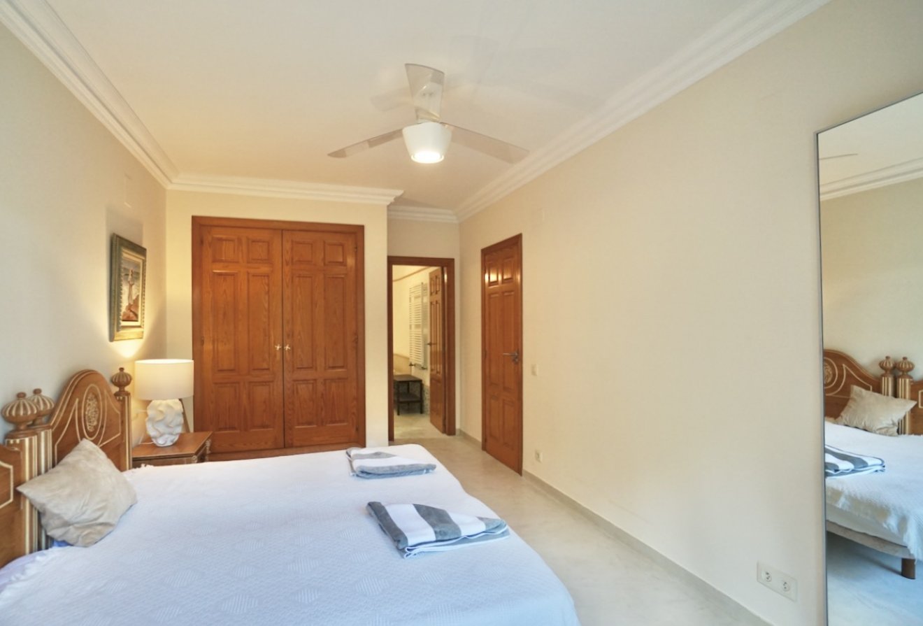 Herverkoop - Villa -
Moraira - El Portet