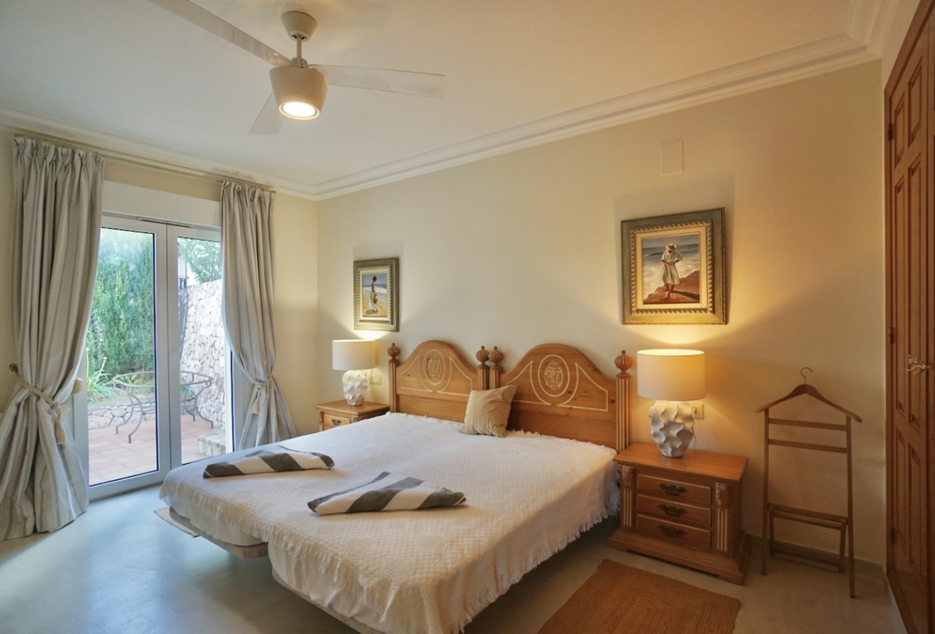 Herverkoop - Villa -
Moraira - El Portet