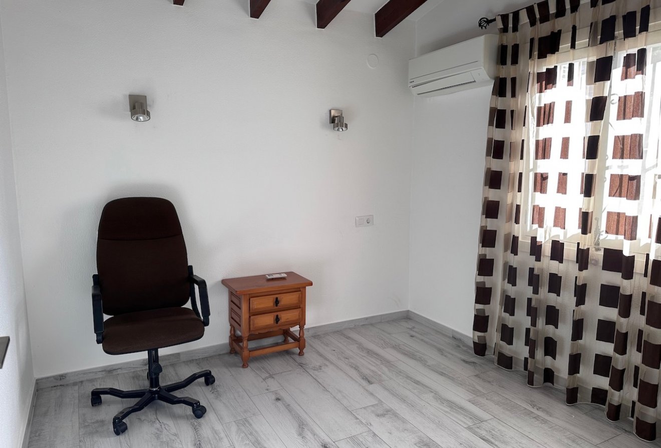 Resale - Villa -
Moraira - La Sabatera