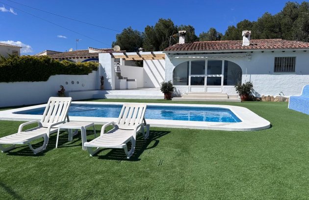 Resale - Villa -
Moraira - La Sabatera