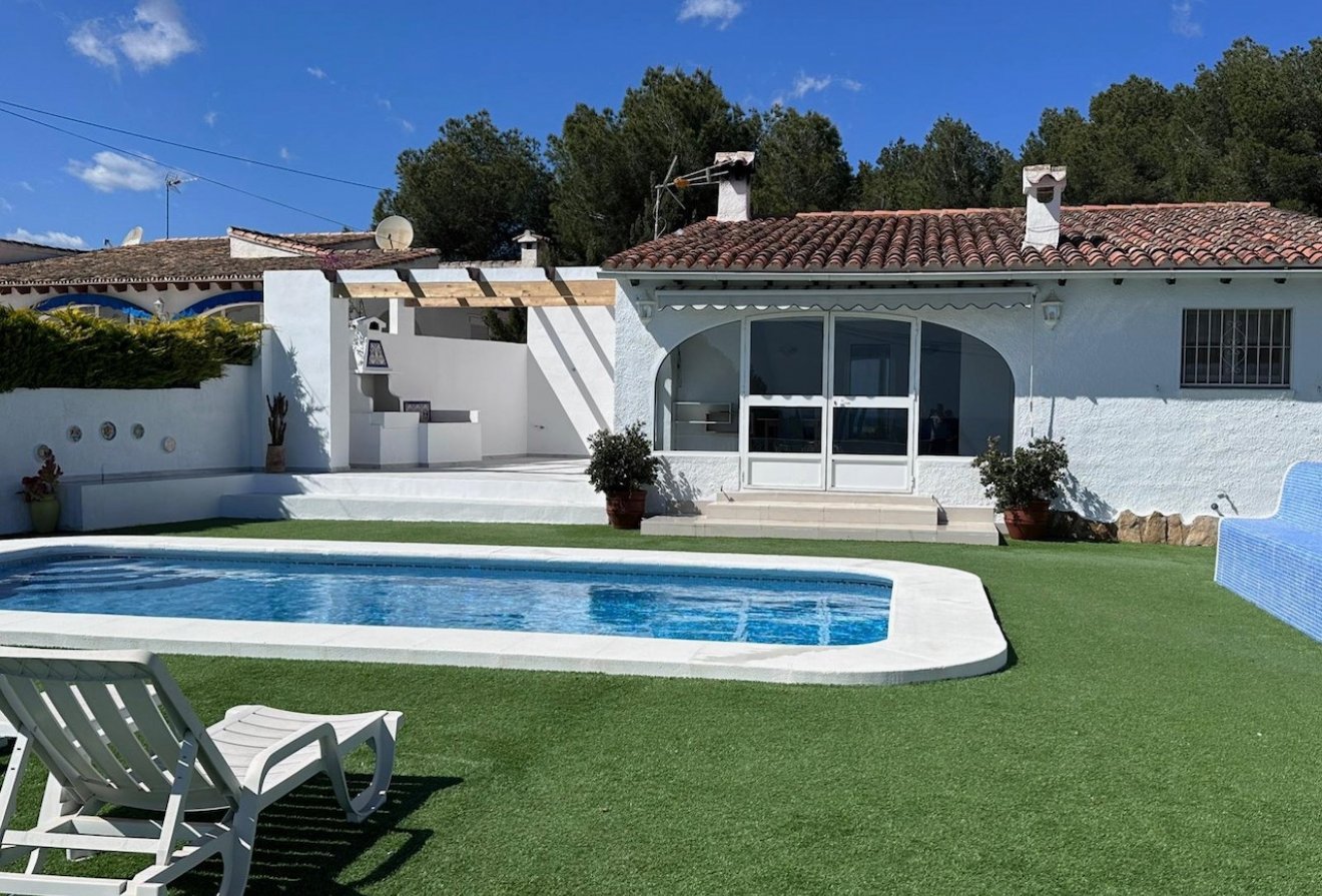 Resale - Villa -
Moraira - La Sabatera