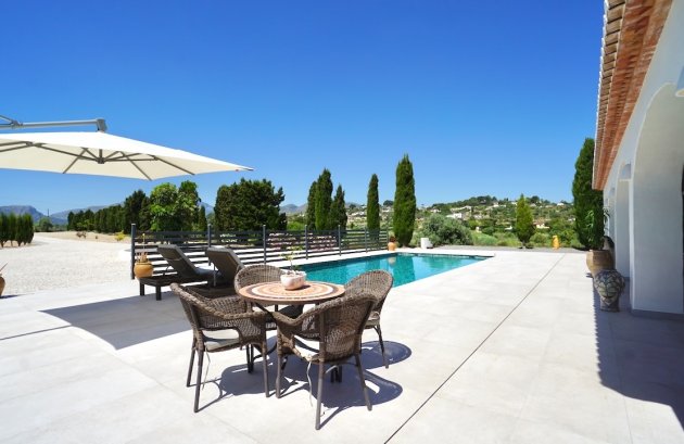 Herverkoop - Villa -
Benissa - Partida Paratella