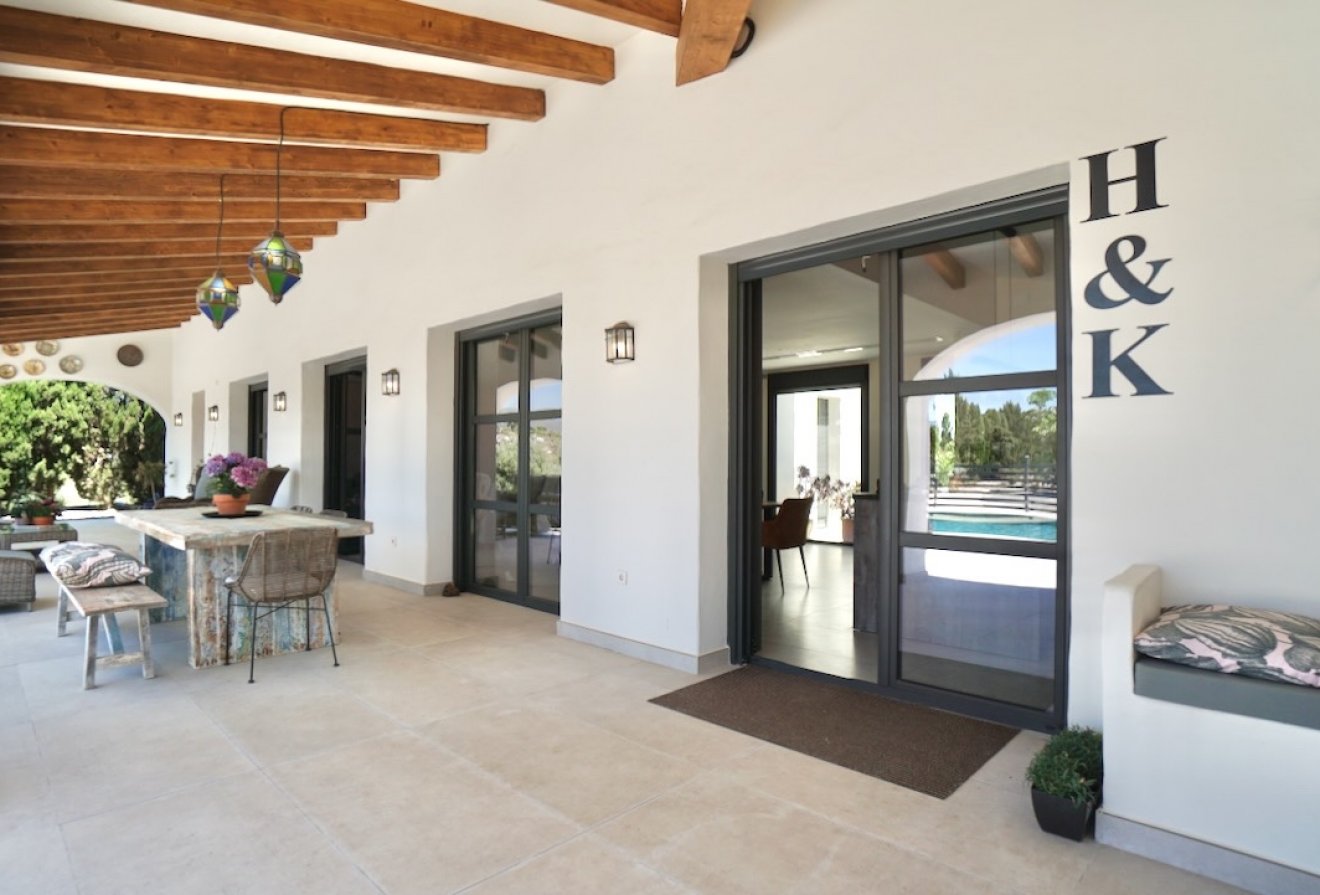 Herverkoop - Villa -
Benissa - Partida Paratella